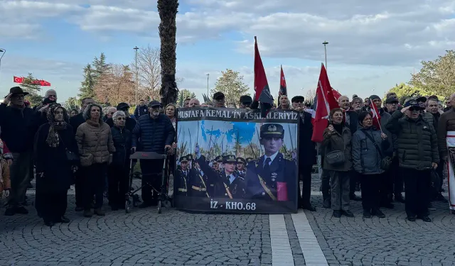 İzmir'de emekli askerler ihraç edilmek istenen teğmenlere sahip çıktı: Sakın yılmayın