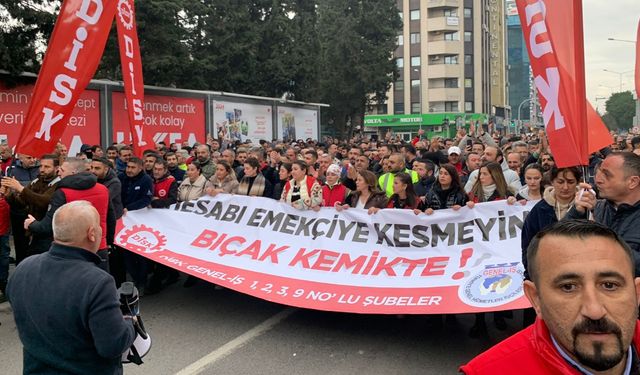 İzmir Büyükşehir'de maaş krizi: 7 bin işçi sokağa döküldü