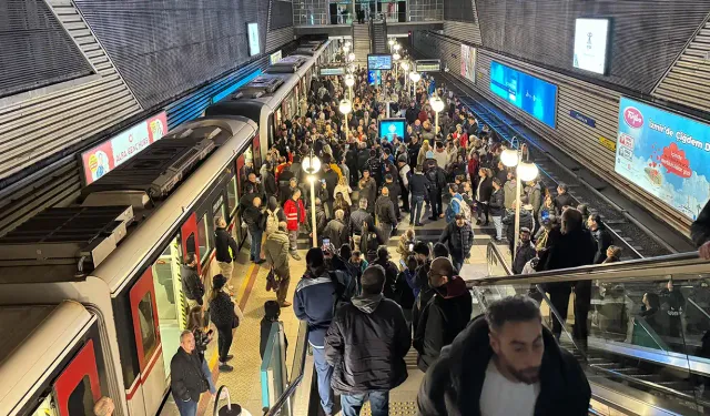 İzmir'de iş bırakma eylemi: ESHOT çalışmadı, metro arıza yaptı