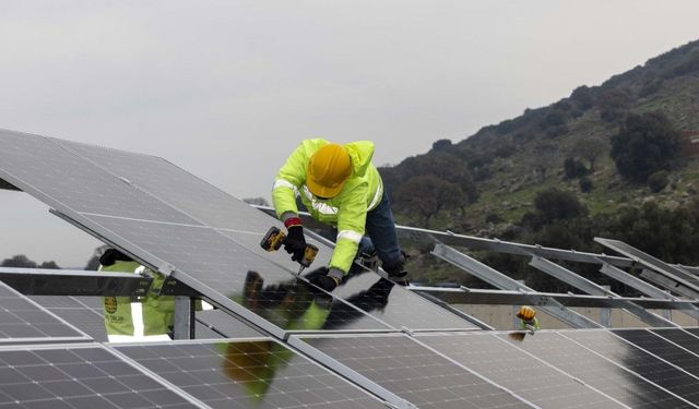 İzmir’den yeşil geleceğe yatırım: Yenilenebilir enerji için yeni adımlar atıldı