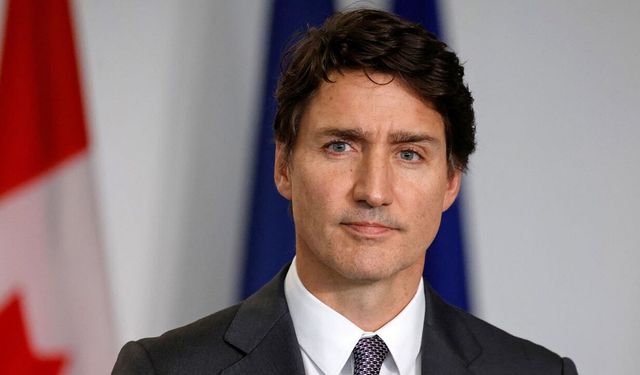 Kanada Başbakanı Justin Trudeau istifa edeceğini duyurdu!