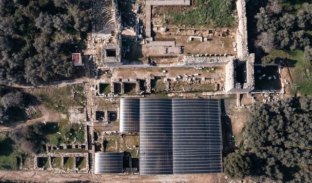 İzmir'de antik dönem hurdalığı: 2 bin bronz heykel parçası bulundu