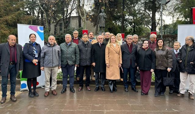 Konak’ta sanata saygı: Nazım Hikmet 123. doğum yılında anıldı