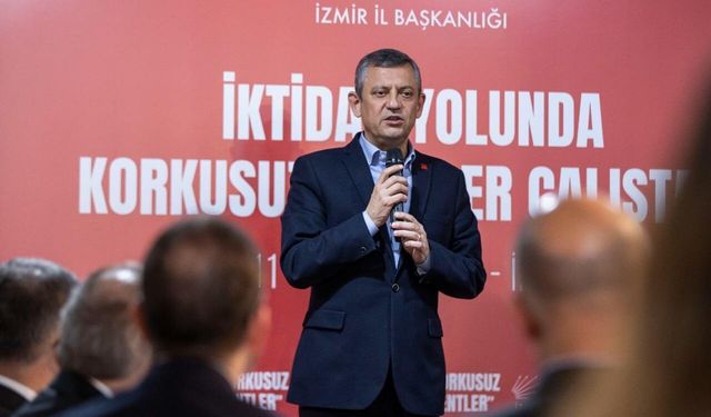 Özel'den CHP İzmir örgütüne uyarı: AKP bütün gücünü İzmir’in üzerine oynuyor!