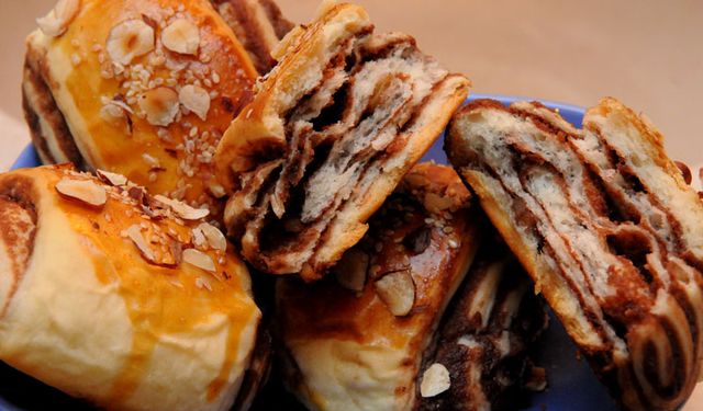 İzmirliler'in vazgeçilmez lezzeti: Çay demlenene kadar hazır! Pastiç nasıl yapılır? Adım adım Pastiç tarifi...