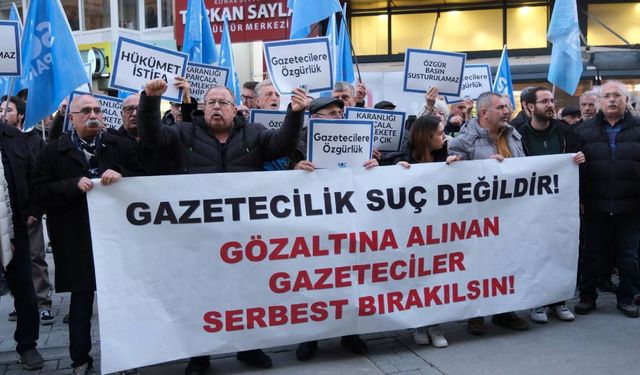 SOL Parti İzmir’den gözaltılarla ilgili açıklama: Onurlu gazeteciler yazmaya devam edecek!