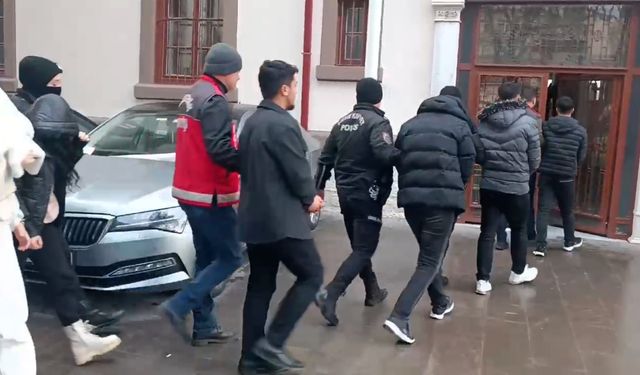 Manisa'da uyuşturucu ve silah kaçakçılığı operasyonu: 44 kişi yakalandı!