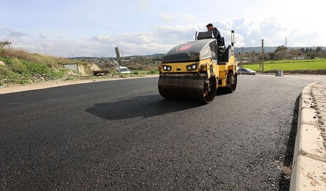 Urla’da yol seferberliği: Asfalt çalışmaları hız kazandı