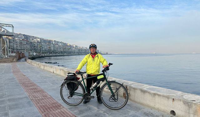 İzmirli bisikletçiden vefa yolculuğu: Şehit öğretmen için yola çıkıyor!