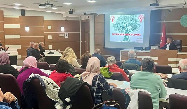 Bornova'da yerel üreticilere destek: Zeytin budama eğitimi verildi