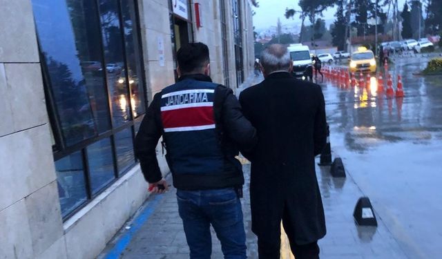 Sosyal medyada terör örgütü propagandası yapıyorlardı: İzmir'de yakalandılar