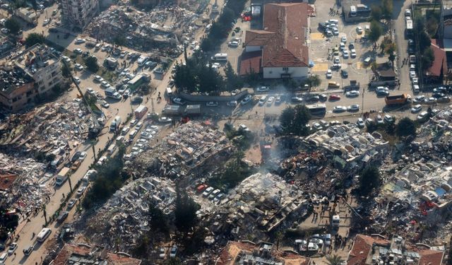 Acının ikinci yıldönümü: Deprem saat kaçta oldu? Depremde kaç kişi hayatını kaybetti? Bölgede kaç deprem meydana geldi?