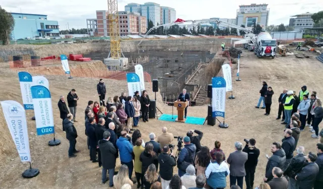 İzmir'e yeni diş hastanesi: Temel atma töreni düzenlendi