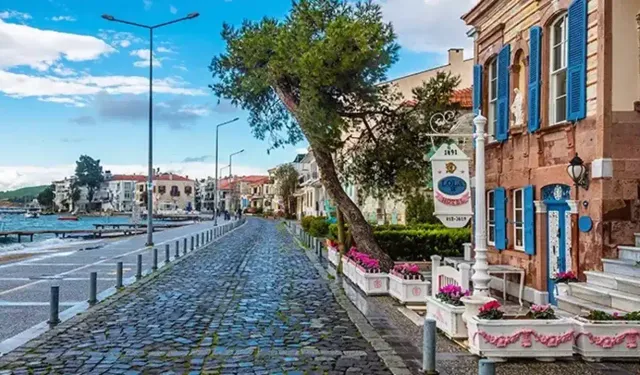 İzmir'de bir cennet: Foça; kıyısı, doğası, tarihi ve insanıyla kendini korudu