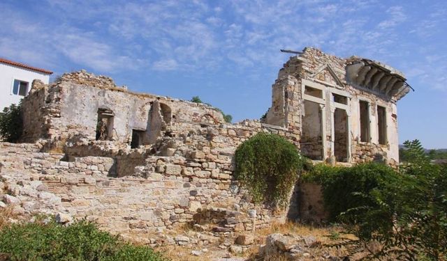 İzmir'in sokağında saklı sessiz tarih: Ağalar Konağı