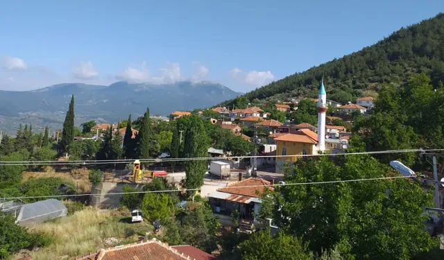 Türkiye'nin ilk yerel tohumdan üretim yapan köyü: İzmir'in dağlarında büyüleyen bir güzellik