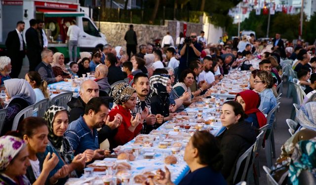 Karşıyaka'da iftar sofraları nerelerde kurulacak? 2025 Ramazan ayında Karşıyaka'daki iftar organizasyonları