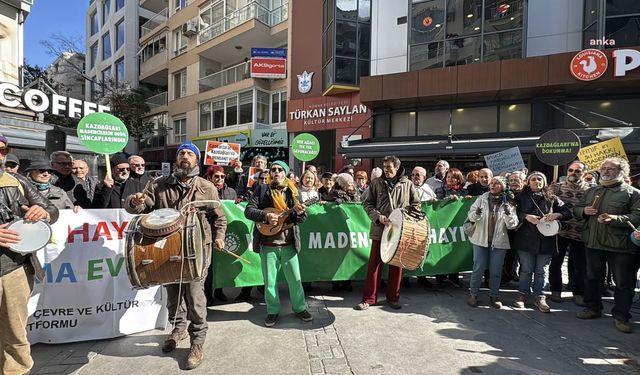 İzmir’de çevreciler sokağa çıktı: Kaz Dağları'nın yüzde 79'u madenlere ruhsatlı!