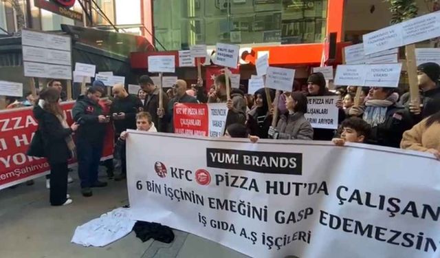 İzmir’de KFC işçileri haklarını arıyor: Maaşlarını alamayan çalışanlar eylemde