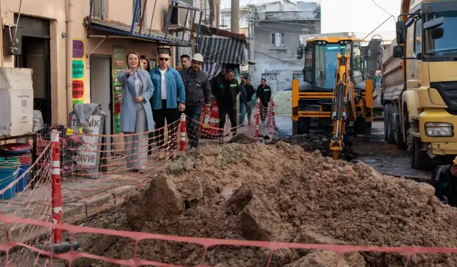 Konak'ta çalışmalar hız kazandı: İlçenin en uzun caddesine doğalgaz müjdesi