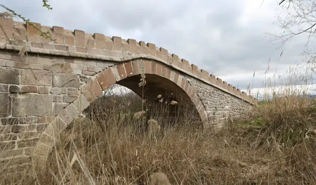 İzmir'in tarihi ve mimari mirası: Asırlara meydan okuyan Koyun Köprüsü