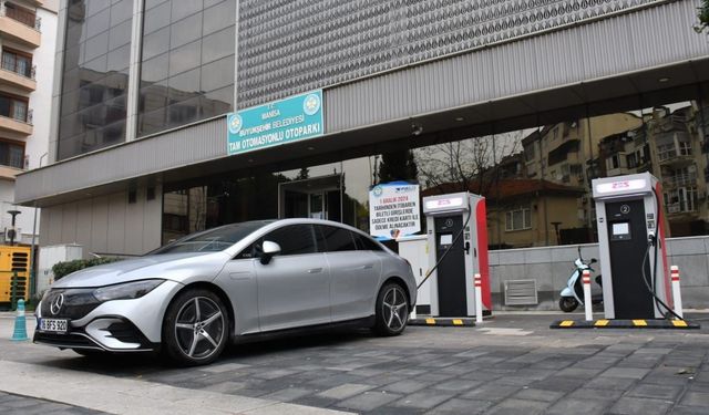 Manisa’da bir ilk: Elektrikli araç şarj istasyonları hizmete açıldı