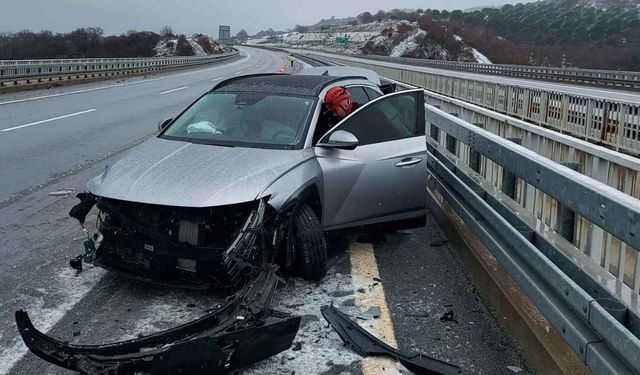 İzmir-İstanbul Otoyolu'nda kaza! Araçlar arka arkaya savruldu