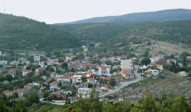 İzmir'de gezmeye doyamayacağınız bir balıkçı köyü: Özbek