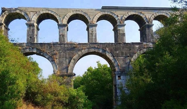 İzmir’in su mühendisliği harikası Pollio Su Kemerleri nerededir? Nasıl gidilir?