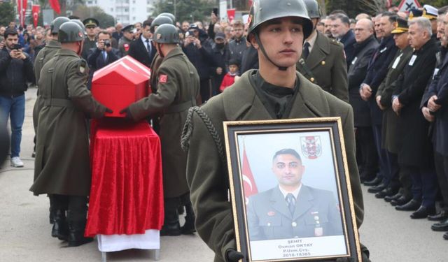 Taciz ateşi sonucu şehit olmuştu: İzmir'de son yolculuğuna uğurlandı