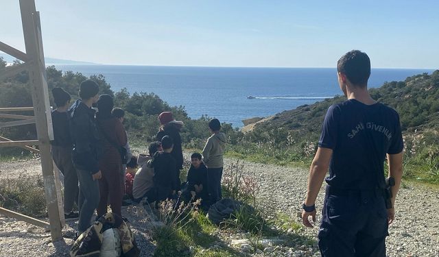 Karaburun ve Foça'da tespit edildiler: İzmir'de 32 düzensiz göçmen kurtarıldı