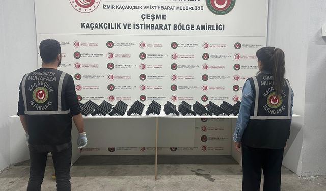 İzmir'de kaçakçılık operasyonu: 138 adet tabanca ele geçirildi