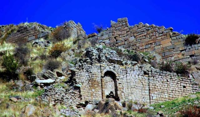 İzmir’de Anadolu’nun eski krallığından günümüze gelen miras: Pergamon