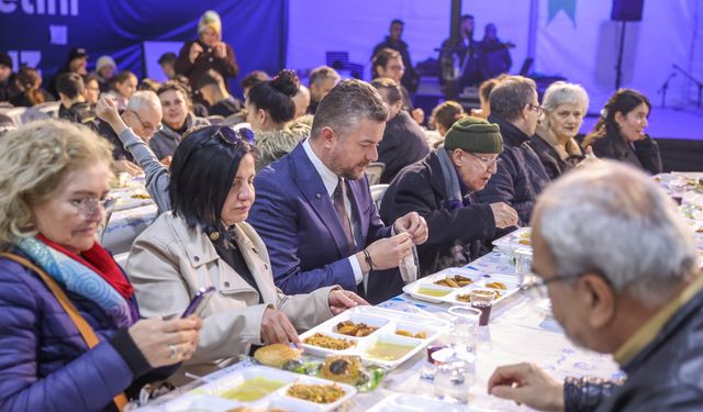 Buca'da Ramazan bereketi: İftar çadırına yoğun ilgi