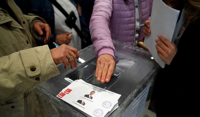 İzmir’de CHP ön seçimi: 1600 sandıkta demokrasi rüzgarı
