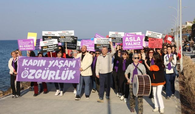 Güzelbahçe’de 8 Mart anması: Kadın hakları için tersine yürüyüş!