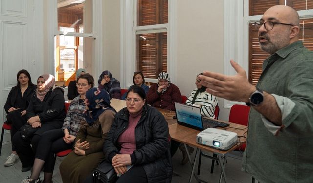 İzmir’de örnek eğitim programı: Bağımlılığa karşı güçlü anneler