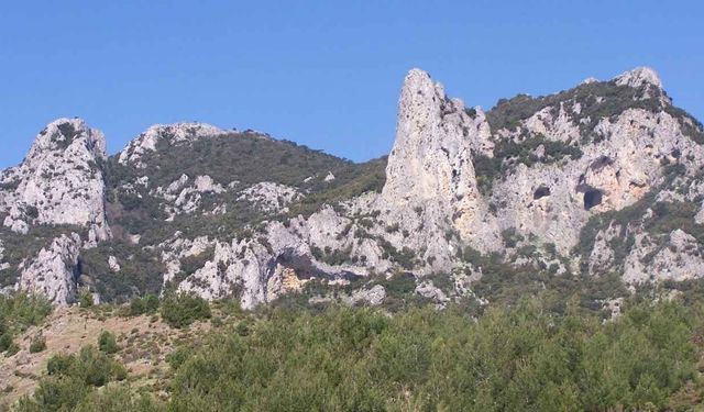 İzmir’in saklı hazinesi: Tarih ve doğanın buluştuğu Nif Dağı