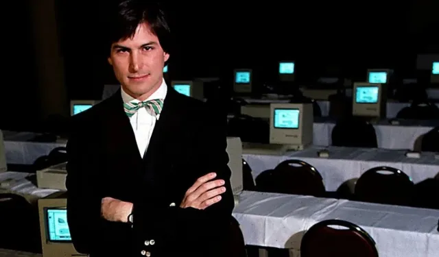 Steve Jobs’un ünlü papyonu açık arttırmada satıldı: Rekor fiyatla alıcı buldu