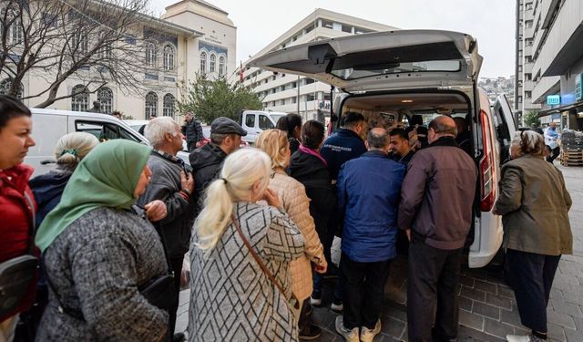 İftar buluşmasına engel getirilmişti: Hazırlanan yemekler halkla paylaşıldı!