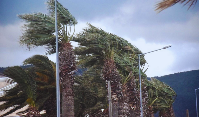 İzmir’e kritik uyarı: Rüzgar ve fırtına etkisini artırıyor