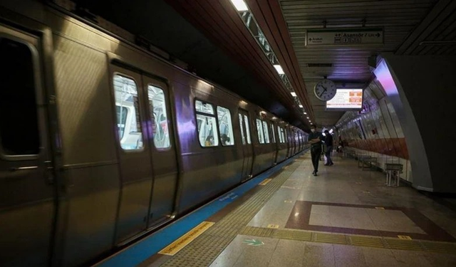 Metroda oyuncak tüfekle dolaşan 15 yaşındaki şüpheli gözaltına alındı