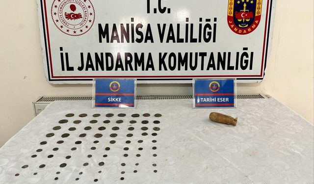 Manisa'da tarihi eser kaçakçılığı operasyonu: 76 sikke ele geçirildi
