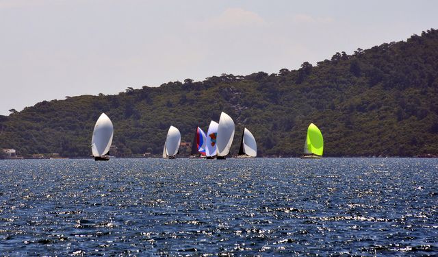 Marmaris, Akdeniz’in yelkenlilerini ağırlıyor: Uluslararası Yat Şampiyonası başladı