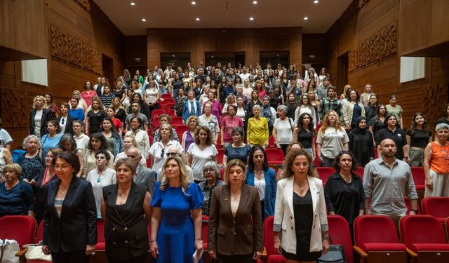 İzmir'de Hemşireler Haftası'na özel sempozyum