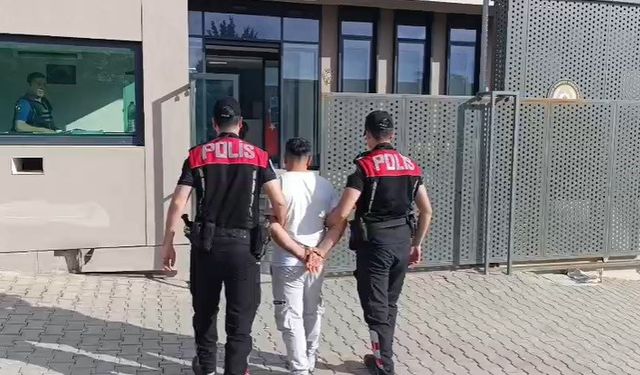 İzmir'de 21 yıl hapis cezasıyla aranan şüpheli yakalandı