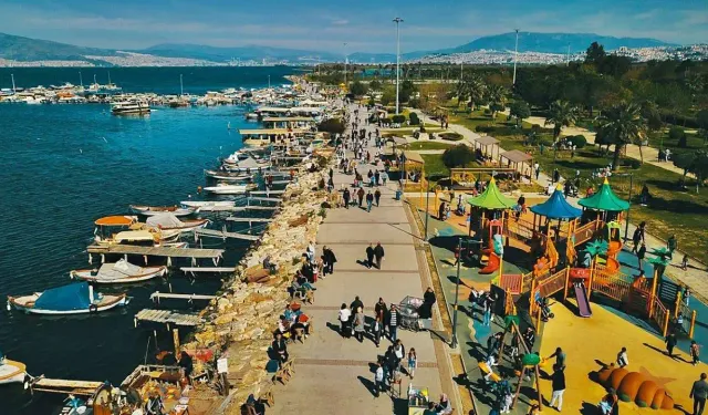 İzmir'in 3000 yıllık ilçesi: Bir zamanlar balçıkla kaplıydı, şimdi cazibe merkezi oldu
