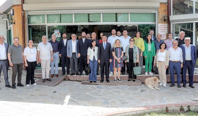 Başkan İrfan Önal muhtarlarla bir araya geldi