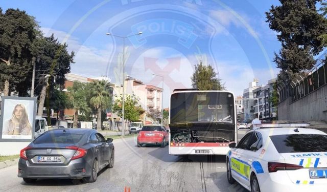 İzmirliler dikkat: NATO Kavşağı mevkiinde araç arızalandı