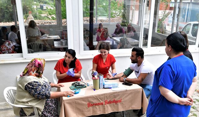 Bornova Belediyesi’nden "Köyde-İz" projesi: Beşyol Mahallesi sağlık eğitimiyle buluştu